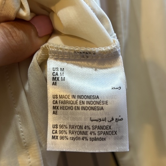 Gorgeous cream top! - Picture 6 of 6